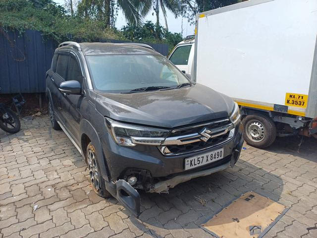 Maruti XL6 SMART HYBRID ALPHA 1.5L AT AGS